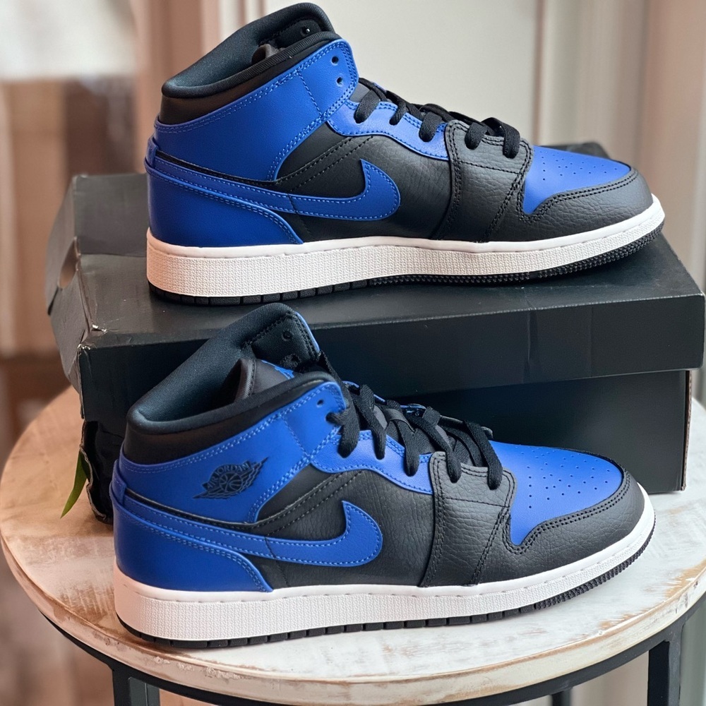 Nike Air Jordan 1 Mid Basketball Hyper Royal Basketball Sneakers size 7